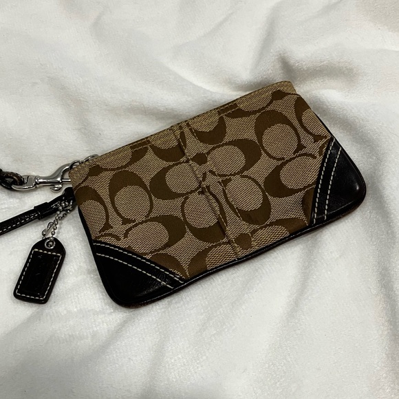 Coach Signature Wristlet - Picture 2 of 8